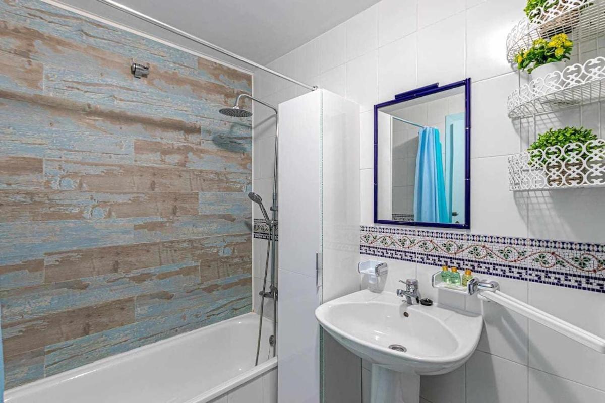 797 Holiday Rentals - Luminoso Piso Para 4 En Arroyo De La Miel Bagian luar foto