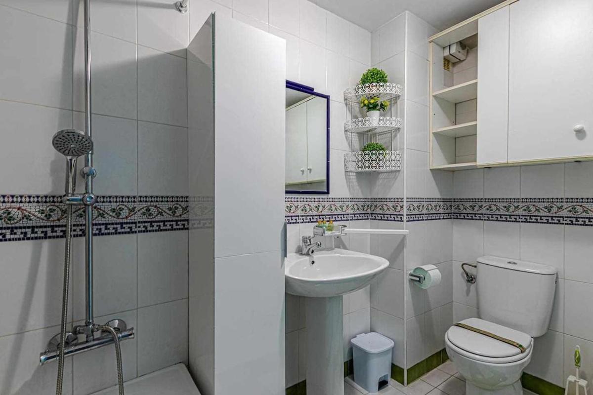 797 Holiday Rentals - Luminoso Piso Para 4 En Arroyo De La Miel Bagian luar foto