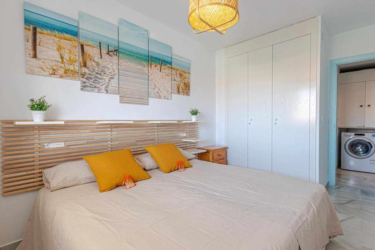 797 Holiday Rentals - Luminoso Piso Para 4 En Arroyo De La Miel Bagian luar foto